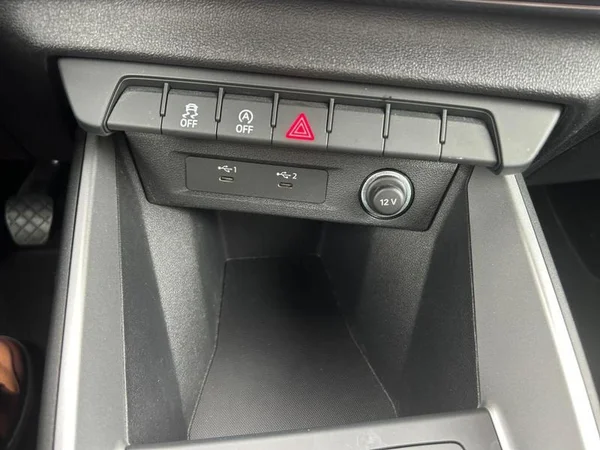AUDI A1 Allstreet (2023) — foto 15 van 31