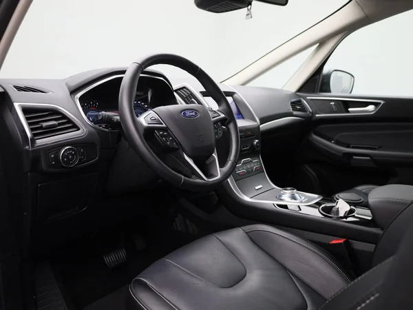Ford S-Max (2022) — foto 26 van 39