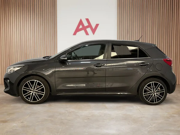 Kia Rio (2018) — foto 2 van 29
