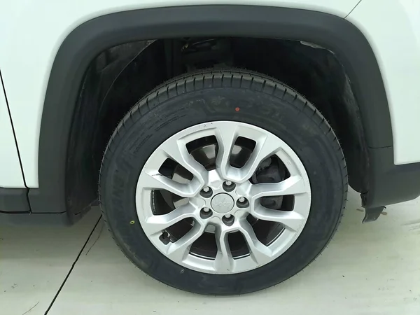 Jeep Compass (2021) — foto 8 van 27