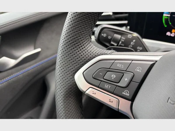 Volkswagen Passat Variant eHybrid (2026) — foto 8 van 29