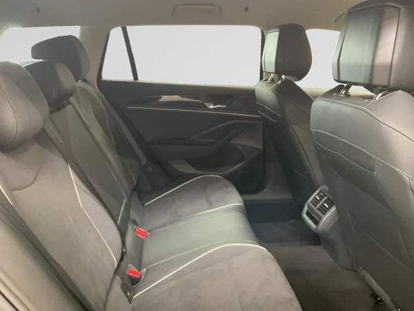 VOLKSWAGEN Passat SW (2025) — foto 11 van 24