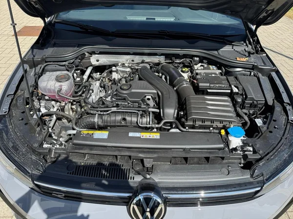 VOLKSWAGEN Golf VIII SW (2026) — foto 16 van 24