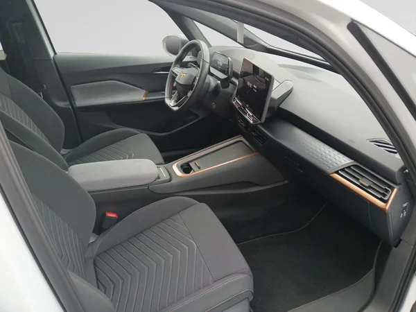 CUPRA Born (2025) — foto 6 van 19
