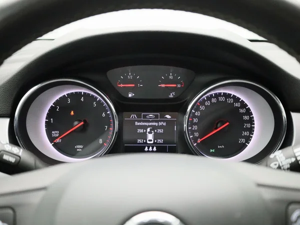 Opel Astra (2021) — foto 5 van 29