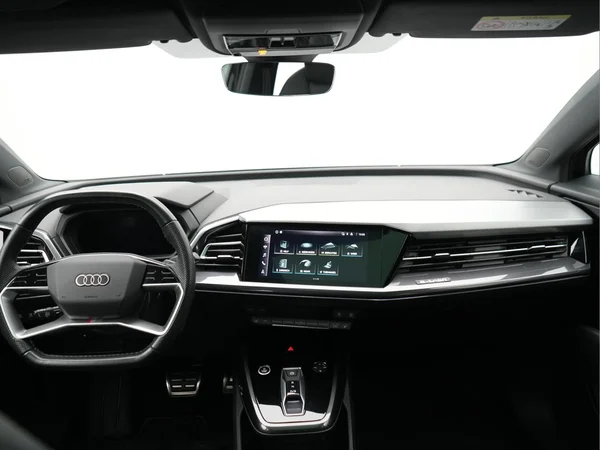 AUDI Q4 e-tron (2021) — foto 6 van 33
