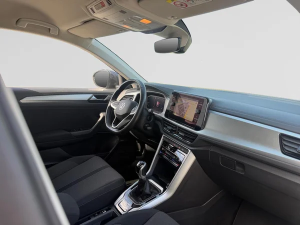 VOLKSWAGEN T-Roc (2023) — foto 16 van 20