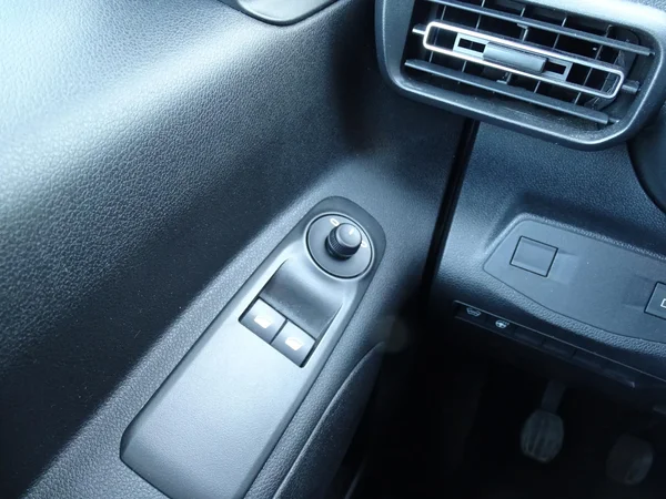 Opel Combo Life (2024) — foto 16 van 27