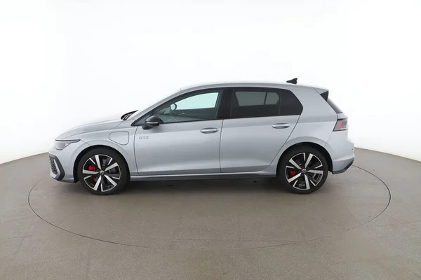 Volkswagen Golf (2024) — foto 9 van 16