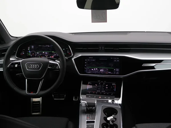 Audi A6 (2024) — foto 2 van 23