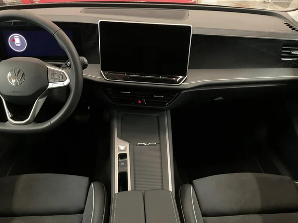 VOLKSWAGEN Passat SW (2025) — foto 3 van 24