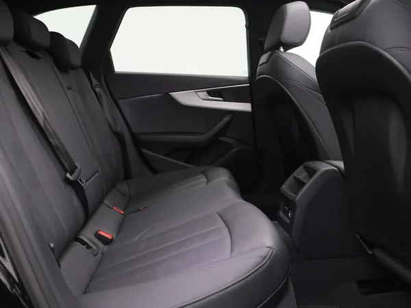 Audi A4 (2024) — foto 21 van 29