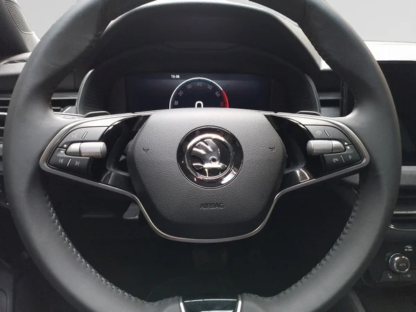 SKODA Scala (2025) — foto 7 van 15