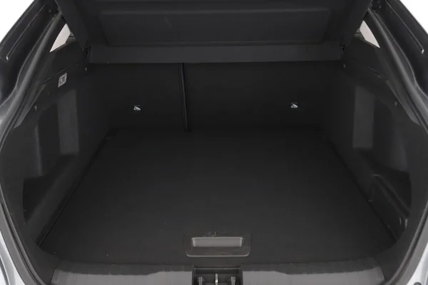 Renault Arkana (2022) — foto 8 van 16