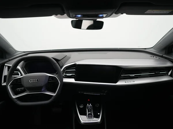 AUDI Q4 e-tron (2025) — foto 6 van 20