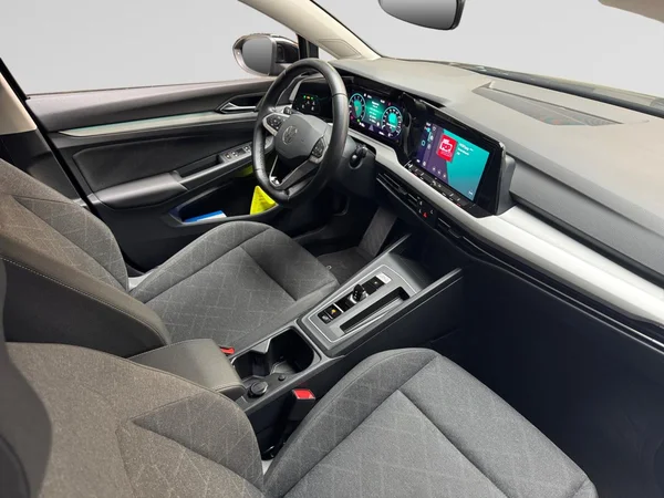 VOLKSWAGEN Golf VIII (2024) — foto 8 van 15