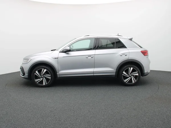 Volkswagen T-Roc (2022) — foto 24 van 28