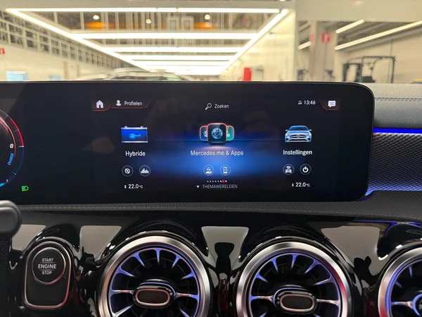 Mercedes-Benz CLA-250 (2023) — foto 15 van 31