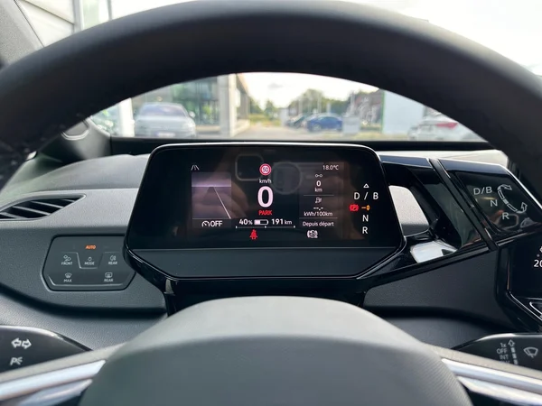 VOLKSWAGEN ID.3 (2024) — foto 6 van 24