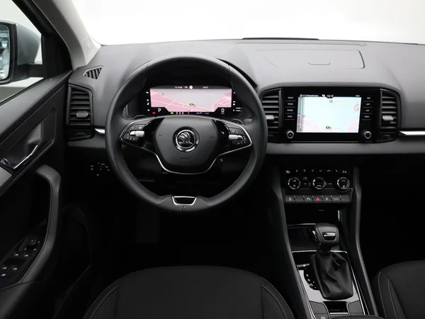 SKODA Karoq (2024) — foto 4 van 19
