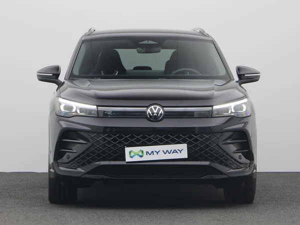VOLKSWAGEN Tiguan (2024) — foto 5 van 24