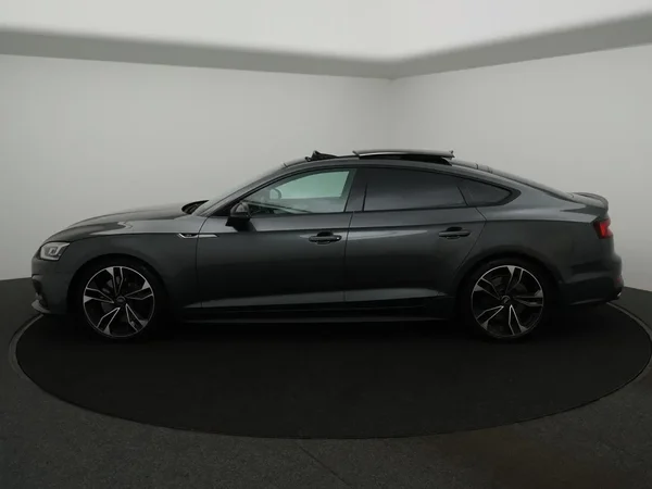 Audi S5 (2018) — foto 8 van 29