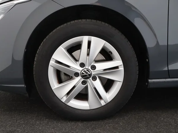Volkswagen Golf (2024) — foto 16 van 22