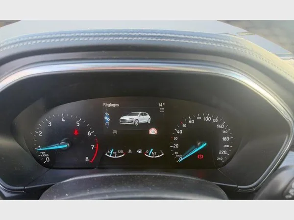 Ford Focus Vignale (2019) — foto 6 van 23