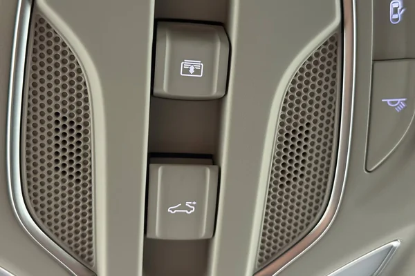 MG EHS PHEV (2023) — foto 11 van 33
