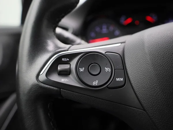 Opel Crossland (2023) — foto 9 van 39
