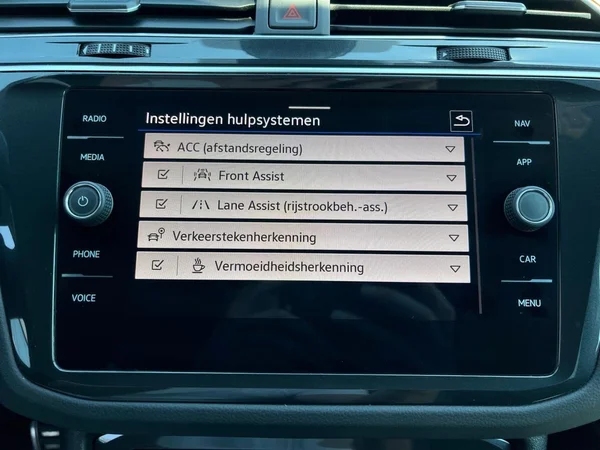 VOLKSWAGEN Tiguan (2022) — foto 6 van 22