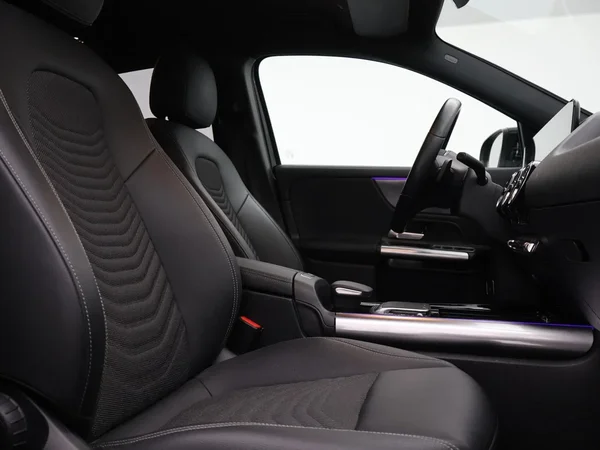 Mercedes-Benz EQA (2024) — foto 30 van 34