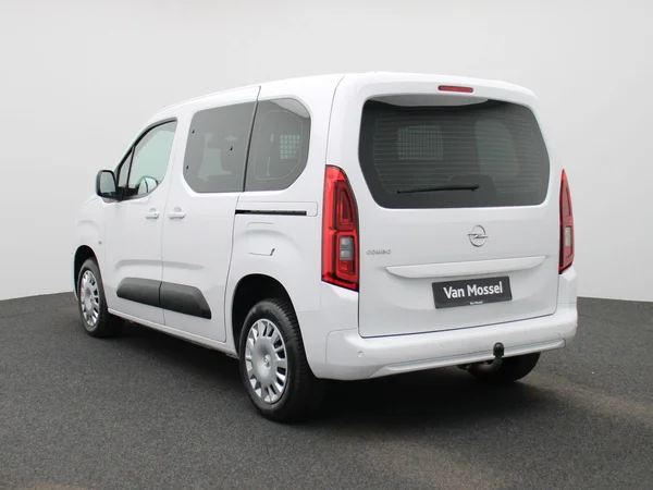 Opel Combo Life (2023) — foto 12 van 30