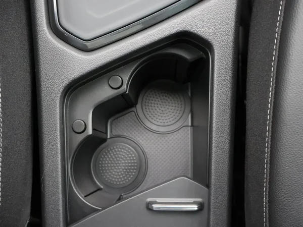 Volkswagen Tiguan (2021) — foto 15 van 33