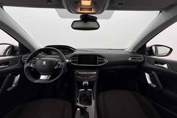 Peugeot 308 (2020) — foto 7 van 35