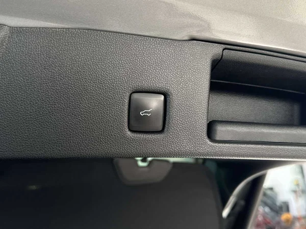 Ford Kuga (2023) — foto 17 van 19