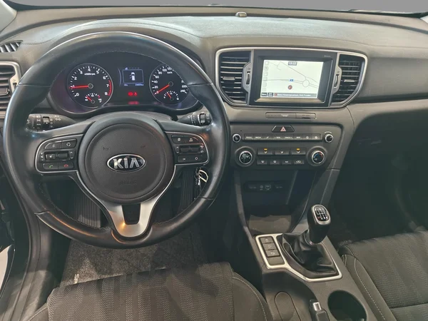 Kia Sportage (2016) — foto 14 van 16