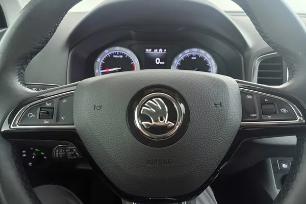 Skoda Karoq (2020) — foto 15 van 38