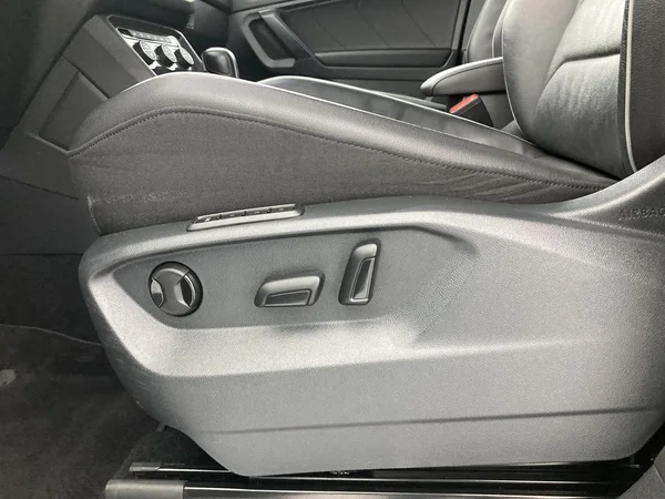VOLKSWAGEN Tiguan Allspace (2021) — foto 25 van 36
