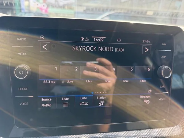 VOLKSWAGEN T-Cross (2025) — foto 9 van 31
