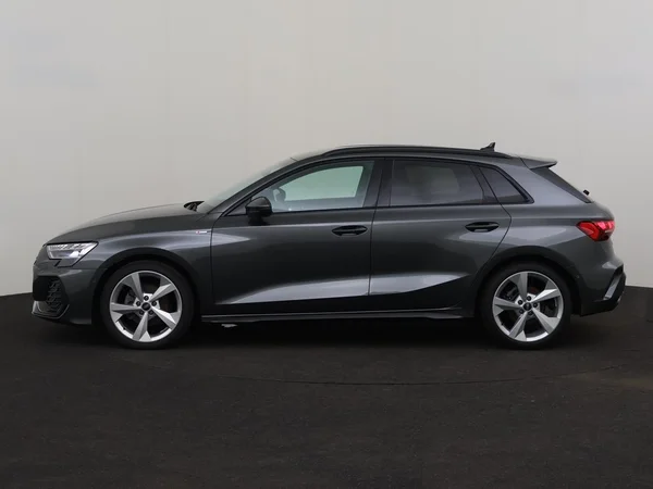 AUDI A3 Sportback (2025) — foto 11 van 18