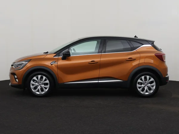 RENAULT Captur (2021) — foto 12 van 30