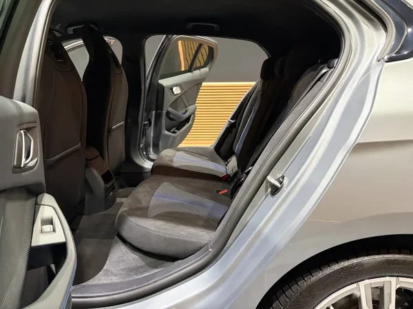 Bmw 118 (2024) — foto 16 van 28