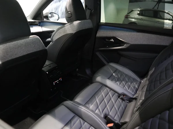 Peugeot e-5008 (2026) — foto 19 van 20