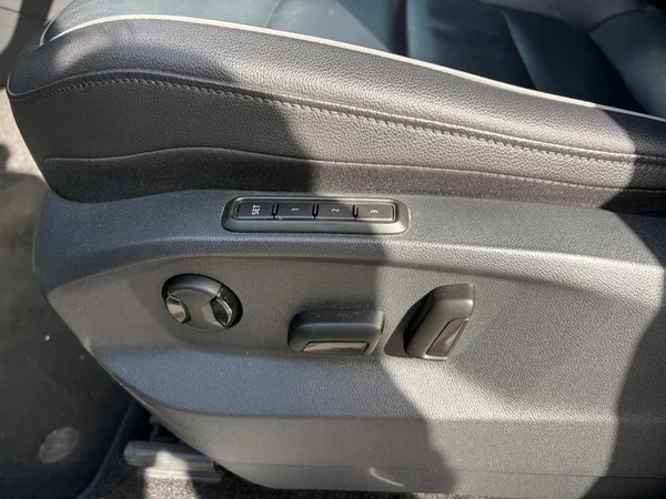 VOLKSWAGEN Tiguan (2019) — foto 8 van 22