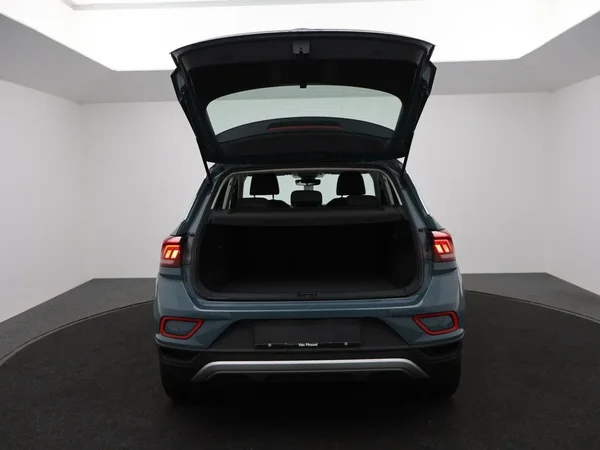 Volkswagen T-Roc (2023) — foto 18 van 27