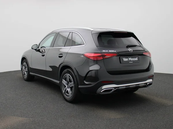 Mercedes-Benz GLC (2025) — foto 12 van 49