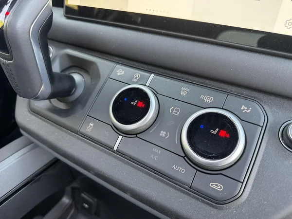 Land Rover Defender (2025) — foto 15 van 29