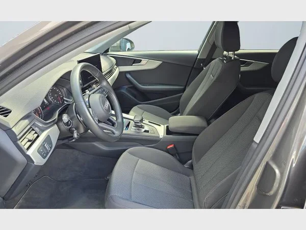 Audi A4 Avant (2022) — foto 2 van 29