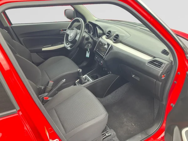 SUZUKI Swift (2020) — foto 2 van 25